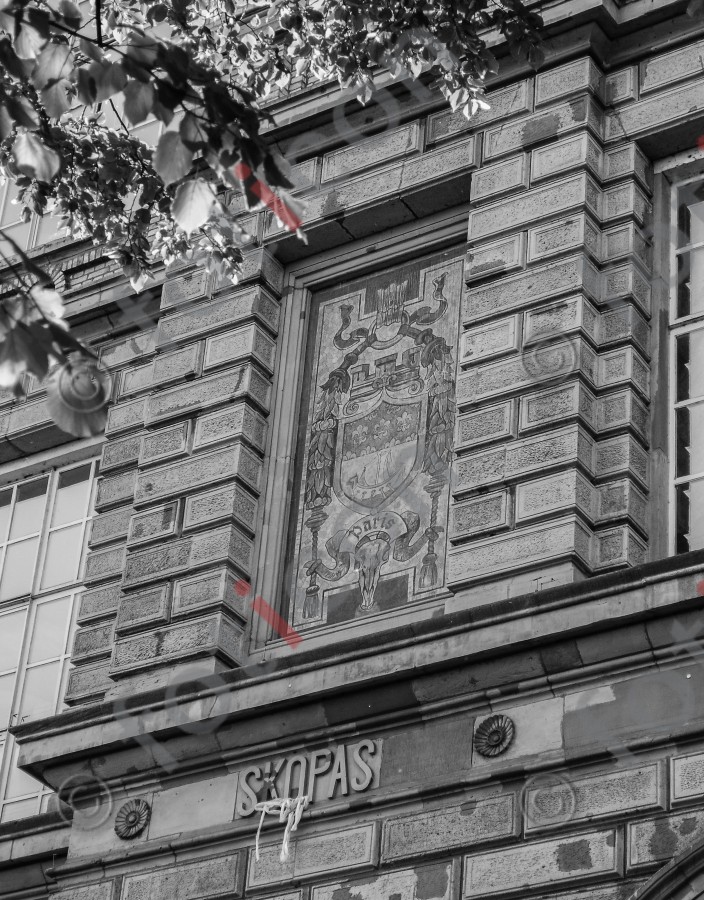 Stadtwappen von Paris | Coat of arms of Paris (foticon-duesseldorf-akademie-138-sw.jpg)